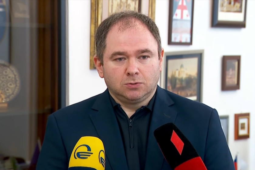 ნიკოლოზ სამხარაძე: მივესალმებით ნაურუს ხელისუფლების გადაწყვეტილებას აფხაზეთთან და ე.წ. სამხრეთ ოსეთთან ე.წ. დიპლომატიური ურთიერთობების გაუქმების შესახებ. ვიმედოვნებ, რომ ნაურუს მაგალითს მალე მიყვებიან სირია და ვენესუელა