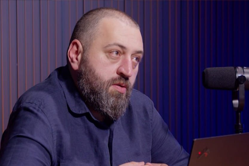 ჯაბა ხუბუა: ნანუკა ჟორჟოლიანმა ნაცი და ნაცმიდრეკილი ქალების შეკრება გამართა, თუმცა, ქალთა თავყრილობაზე ისეთი სახეები გამოჩნდნენ, თავად ერეკლე კოდუას ყოფილი ცოლით დაწყებული და ბაჩანა ახალაიას მოქმედი ცოლით დამთავრებული- ჟორჟოლიანის მიერ წამოწყებულ კამპანიას „მე მიყვარს საქართველო" კი არა „ჩემით ყარს საქართველო" უნდა ერქვას