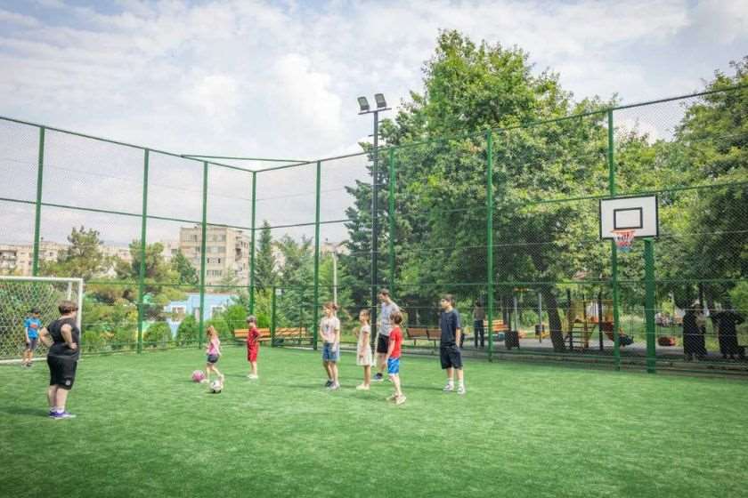 გლდანის რაიონში სპორტული მოედნების რეაბილიტაცია აქტიურად ხორციელდება