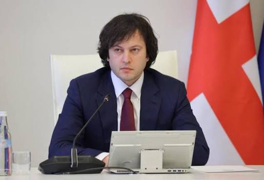 ირაკლი კობახიძე: სოხუმის უნივერსიტეტში აგრარული მიმართულების საგანმანათლებლო პროგრამებმა მოიპოვა აკრედიტაცია და იქ განხორციელდება შესაბამისი პროგრამები, ზუგდიდისა და ახალციხის უნივერსიტეტებს დაემატა ტურიზმის პროგრამები, მადლობა მინდა გადავუხადო განათლების მინისტრს იმისათვის, რომ წარმატებით ხორციელდება განათლების რეფორმა