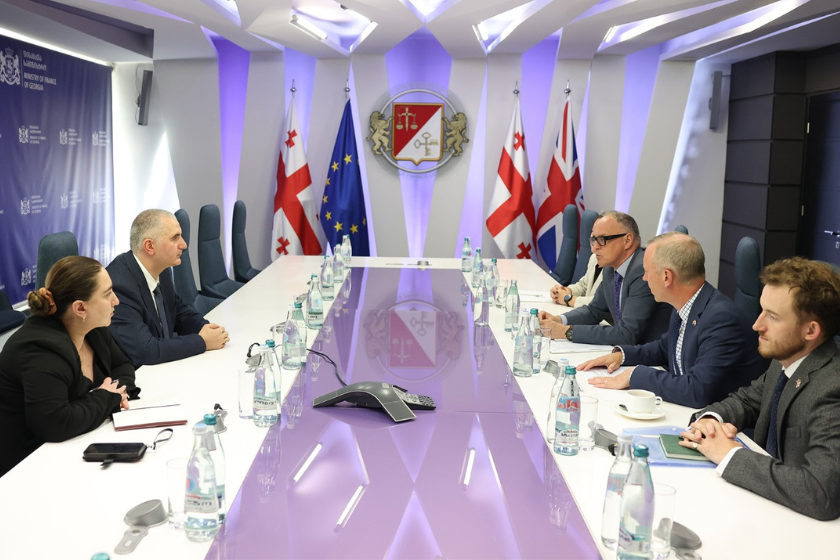 ფინანსთა მინისტრი ლაშა ხუციშვილი გაერთიანებული სამეფოს საგარეო, თანამეგობრობისა და განვითარების ოფისის აღმოსავლეთ ევროპისა და ცენტრალური აზიის დირექტორატის დეპარტამენტის დირექტორის მოადგილეს შეხვდა
