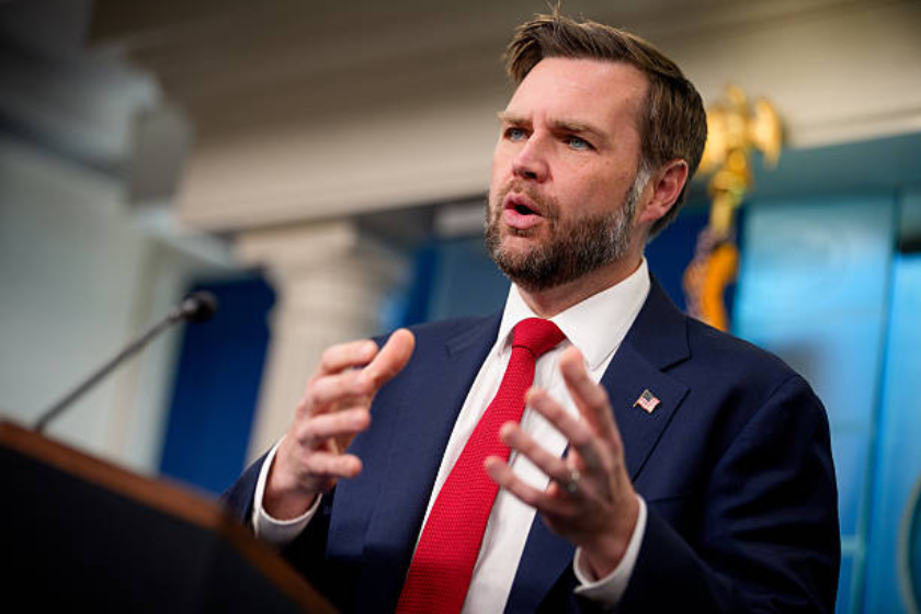 The Washington Post: ტრამპმა დონორებს განუცხადა, რომ 2028 წლის საპრეზიდენტო არჩევნებში გამარჯვებულად ჯეი დი ვენსის ხილვა სურს