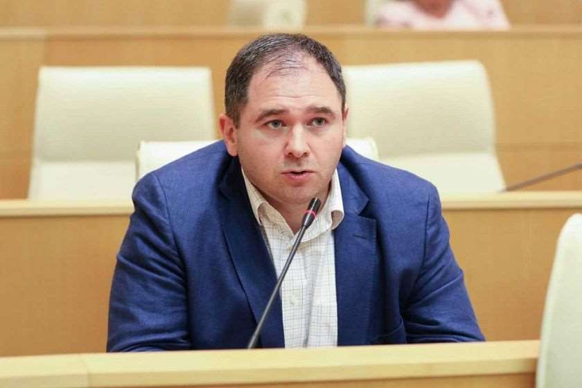 ნიკოლოზ სამხარაძე: „ნაციონალური მოძრაობა“ ცდილობს, რომ სხვა პატარა თუ დამოუკიდებელი პარტია მოგუდოს, რათა ოპოზიციაში თავად იყოს