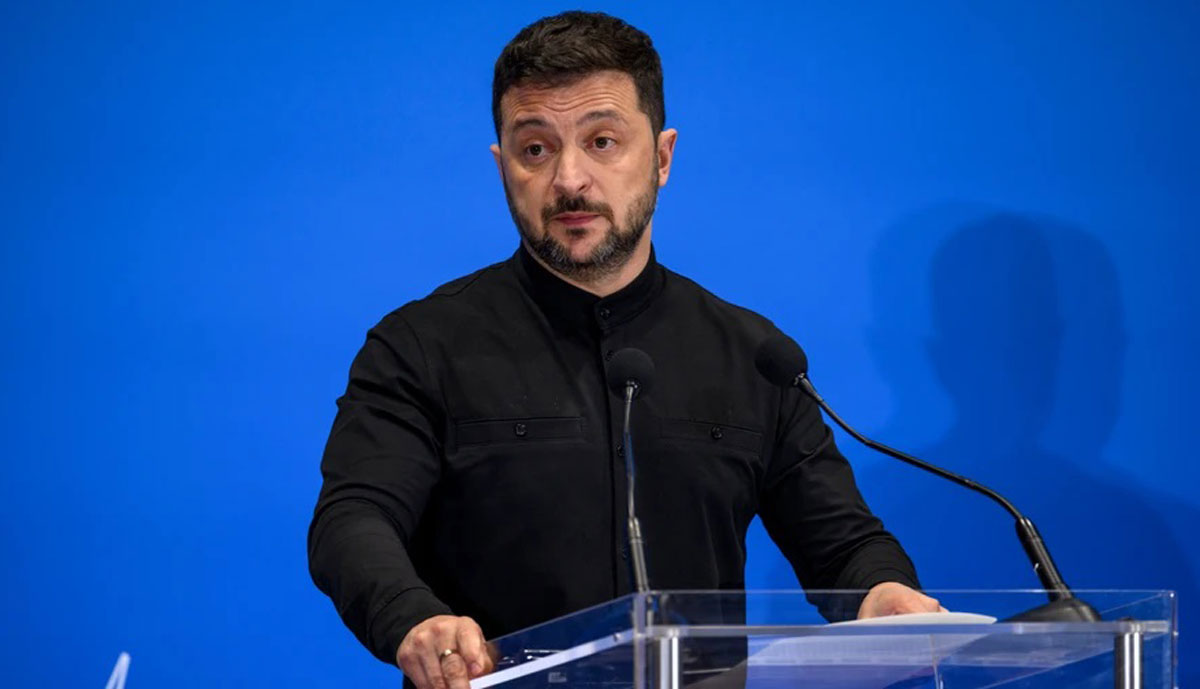 მედია: უკრაინაში ჩატარებული გამოკითხვის მიხედვით, პოლიტიკოსების მიმართ ნდობის რეიტინგში ვალერი ზალუჟნი პირველ ადგილს იკავებს, ხოლო ვოლოდიმირ ზელენსკი – მეექვსეს