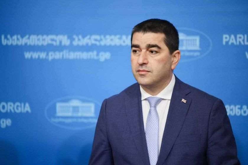 შალვა პაპუაშვილი ოპოზიციურ მედიას: ისტორია არ იცით, არ იცით, რომ რუსეთ-საქართველოს შორის იყო ომი? ეს არის სამარცხვინო დამოკიდებულება. რომ არა ჩვენი ძალისხმევა, დაბრუნებულიყო მტკიცებულებები, დღეს დამტკიცებულიც არ იქნებოდა, რომ რუსეთს სამხედრო დანაშაულები აქვს ჩადენილი 2008 წელს