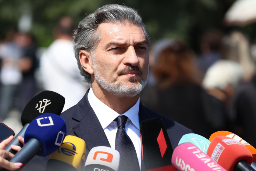 საქართველოს პრეზიდენტი: აგვისტოს ომის გმირი ჯარისკაცები თითოეული ჩვენგანისთვის მაგალითია, თუ როგორი უნდა იყოს საქართველოს მოქალაქე და ქართველი ჯარისკაცი. დიდება და პატივი მათ მარადიულ ხსოვნას!