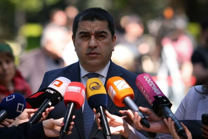 პარლამენტის თავმჯდომარე: „ნაციონალურ მოძრაობას“ არავინ ეკითხება არც რიტორიკის დაწყებას, არც მის შეწყვეტას. ეს არის საერთო გზავნილი, რომელიც მათ მოსდით და რომელსაც უნდა აჰყვნენ