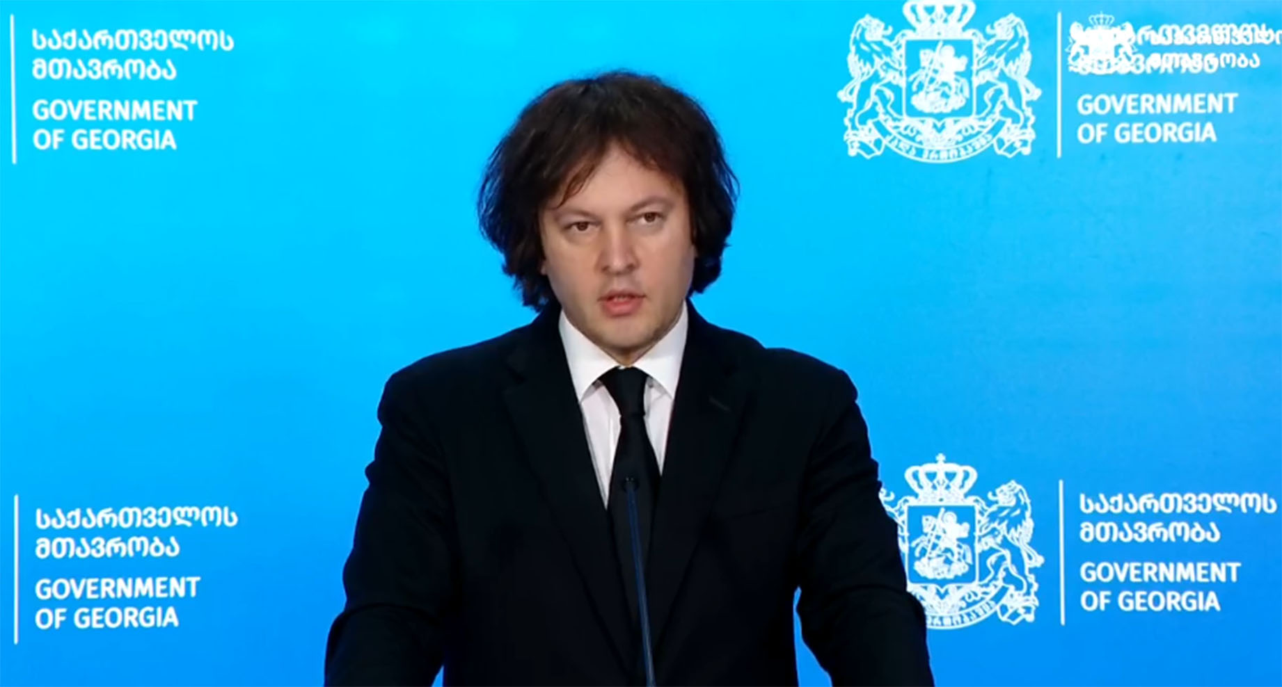პრემიერი: „დიპ სტეიტის“ აგენტურის მიერ საქართველოში რუსოფობიური განწყობების გაღვივება ხელოვნური პროცესია, რომელიც ერებს შორის ზიზღის უკიდურესად გამწვავებით, ეკონომიკური ურთიერთობების ჩამოშლით და ვითარების მაქსიმალური ესკალაციით უნდა დასრულდეს, როგორც ქართულ, ისე რუსულ საზოგადოებას განსაკუთრებული სიფრთხილე მართებს, რათა ნებსით თუ უნებლიეთ გლობალური ომის პარტიის ინტერესების სასარგებლოდ არ იმოქმედონ