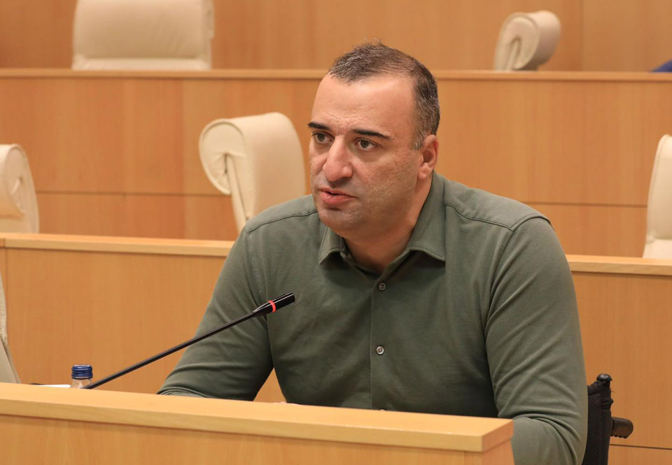 რატი იონათამიშვილი: რადიკალური ოპოზიციის კოორდინირებულმა თავდასხმამ ქართულ-აფხაზური ურთიერთობის აღდგენის მცდელობაზე, მათ მიერ მოწყობილმა ისტერიკამ შერიგების წინააღმდეგ კიდევ ერთხელ აჩვენა, რომ თუ საქართველოს პოლიტიკური ველი არ გაიწმინდება ამ უსამშობლო აგენტურისგან, ქვეყანა მუდმივ რყევებსა და პოლიტიკურ ტურბულენციაში დარჩება