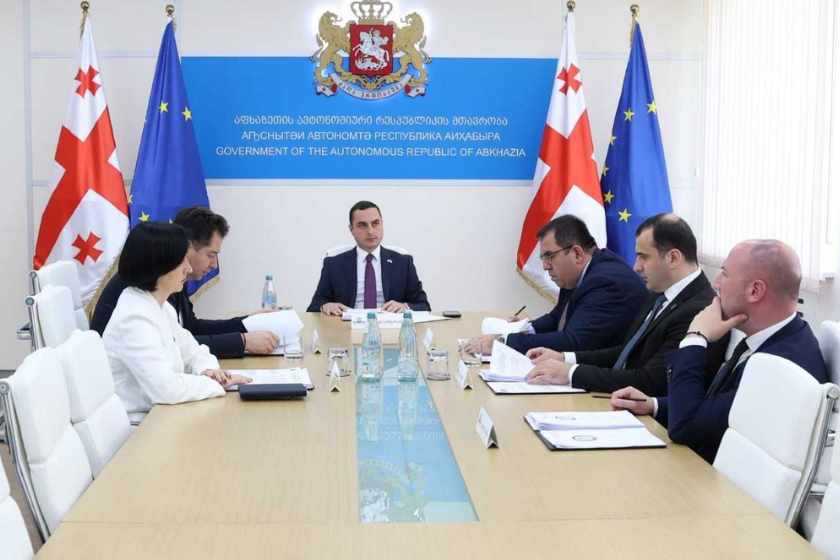 გიორგი ჯინჭარაძე: აფხაზეთის მთავრობა დევნილი მოსახლეობის მხარდასაჭერად ახალი პროგრამების განხორციელებას აგრძელებს