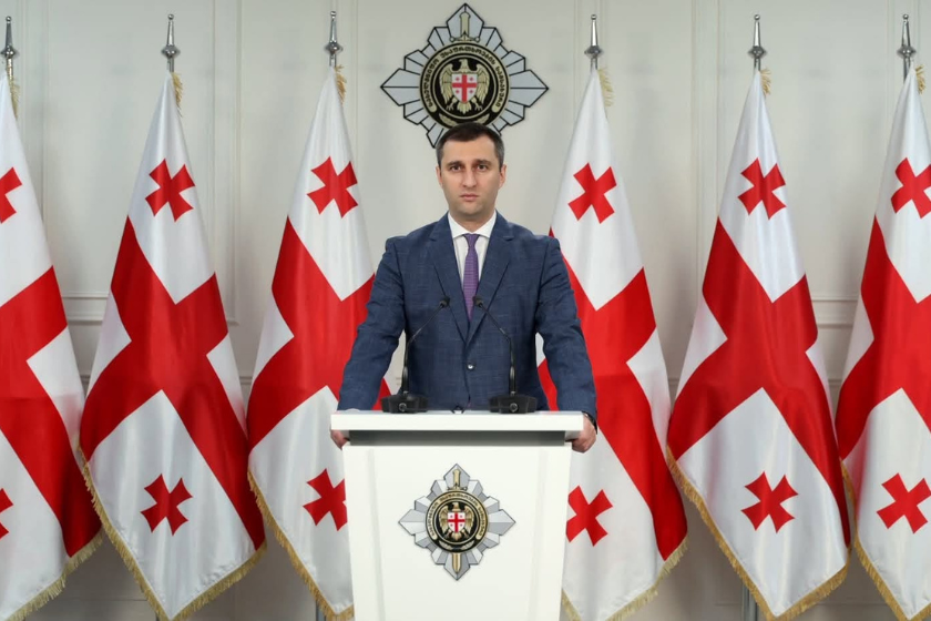 სუს-ის ანტიკორუფციული სააგენტოს თანამშრომლებმა, სისხლის სამართლის ორ სხვადასხვა საქმეზე ჩატარებული საგამოძიებო და ოპერატიული ღონისძიებების შედეგად, დიდი ოდენობით თაღლითობისა და თაღლითობის მცდელობის ფაქტზე საქართველოს ხუთი და თურქეთის რესპუბლიკის ერთი მოქალაქე დააკავეს