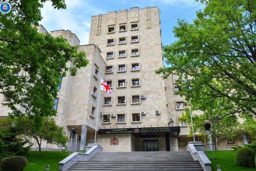 პროკურატურამ დიდი ოდენობით თანხის თაღლითურად დაუფლების ფაქტზე ერთ პირს ბრალდება წარუდგინა