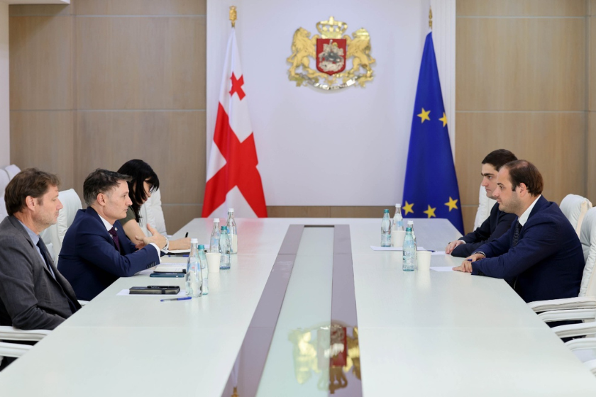 მთავრობის ადმინისტრაციის უფროსი გაეროს სააგენტოების ხელმძღვანელებს შეხვდა