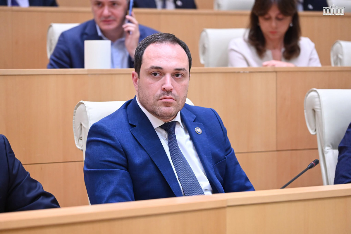 გიორგი გაბუნია – „ოპოზიციის ალიანსი“ იყო სრული ფარსი, პრინციპში, სააკაშვილს მადლობა ეკუთვნის, რომ კიდევ ერთხელ გამოამზეურა, როგორ თანამოაზრეები ჰყავდა გვერდით წლების განმავლობაში