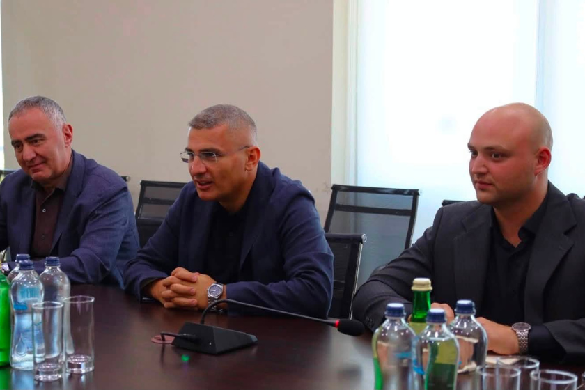 მამუკა მდინარაძემ გურიასა და რაჭა-ლეჩხუმ-ქვემო სვანეთში სახელმწიფო რწმუნებულებთან და მოადგილეებთან სამუშაო შეხვედრები გამართა