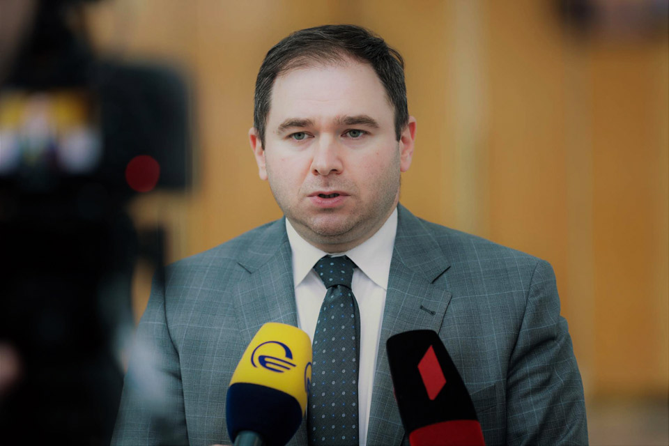 ნიკოლოზ სამხარაძე – სამწუხაროა, რომ წლების განმავლობაში ვხედავთ როგორც ოპოზიციის, ისე არასამთავრობოების სინქრონულ მოქმედებებს, რომლებმაც პოლიტიკური აქტორის როლი შეითავსეს