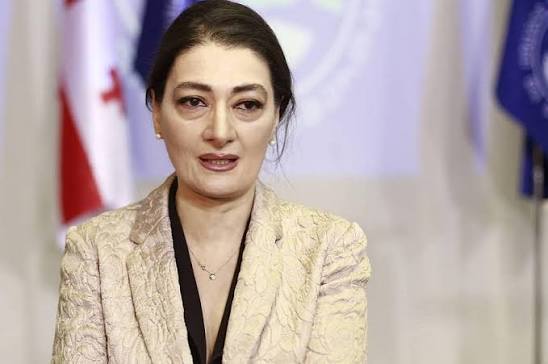 თაკო ჩარკვიანი ჩერგოლეიშვილზე: ეს ფეიკ „ოპო“-ბოკერიას ცოლი, თავად გაზპრომს რომ ბიზნესი მიჰყიდა და პირდაპირ პუტინის „მაყუთით гулян-კობს“, ბედავს და ახალგაზრდებს ამუნათებს- მთელი ცხოვრება გაჰკივიან დასავლეთი გვინდაო და მუდამ რუსულ საქმეს აკეთებენ