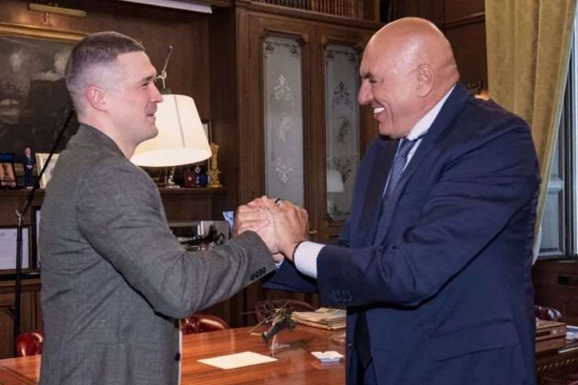 მიხაილო ფედოროვის ოფისში აცხადებენ, რომ იტალიის თავდაცვის მინისტრის მრჩევლად დანიშვნის პარალელურად, ფედოროვი უკრაინაში ცხოვრებასა და მუშაობას გააგრძელებს