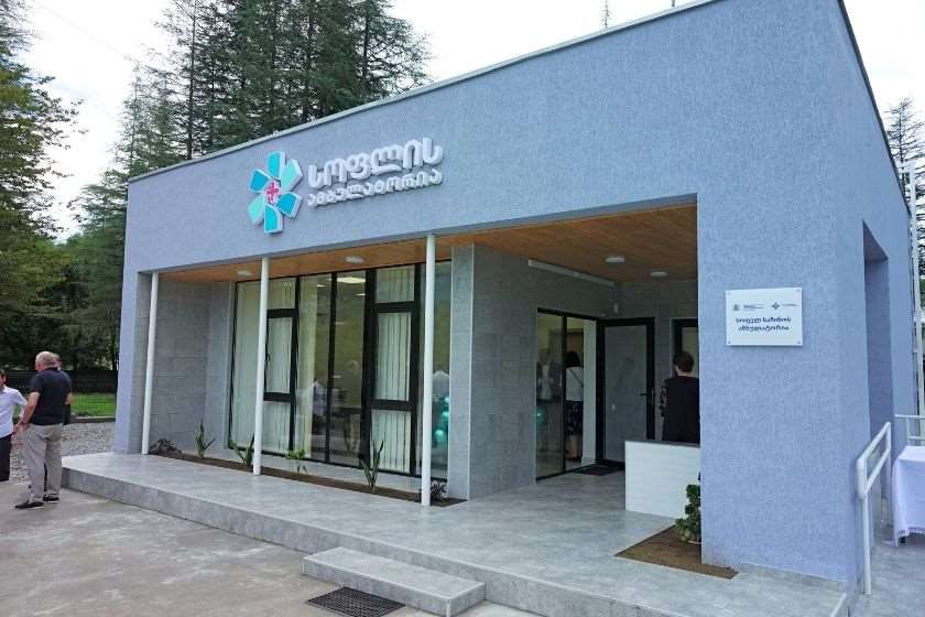 წალენჯიხის მუნიციპალიტეტის სოფელ საჩინოში ახალი ამბულატორია გაიხსნა