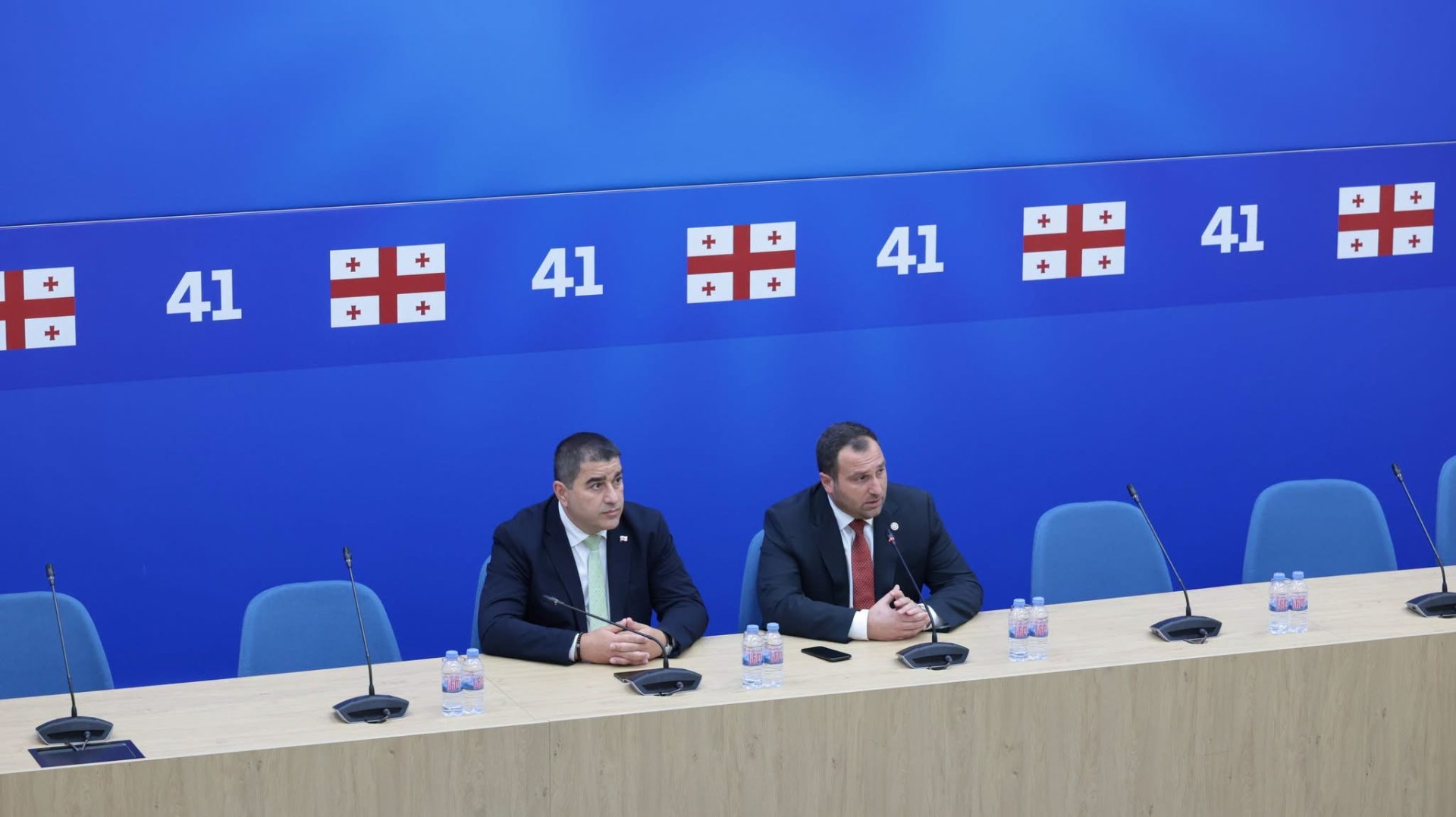 პოლიტიკური გაერთიანება „ქართული ოცნება - დემოკრატიული საქართველოს“ გორგასლის ოფისში საპარლამენტო უმრავლესობის სხდომა გაიმართა