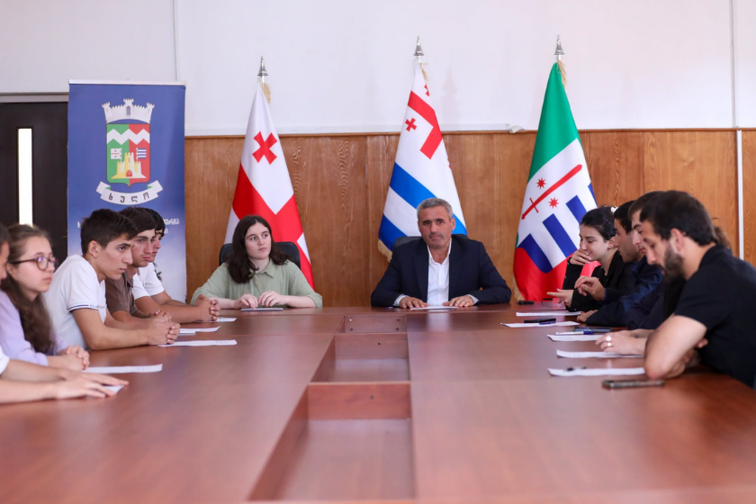 ხულოს მუნიციპალიტეტში, მერის ახალგაზრდულ მრჩეველთა საბჭოს სხდომა გაიმართა