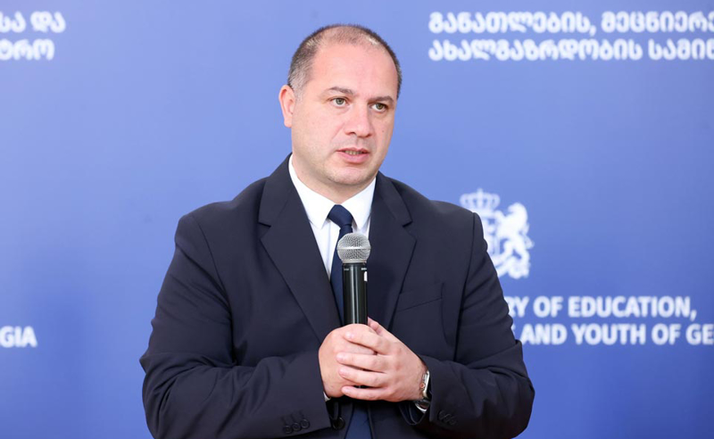 გივი მიქანაძე: 91 სახელმწიფოს შორის ყველაზე დიდი პროგრესი სწორედ საქართველოს აქვს და საბუნებისმეტყველო მეცნიერებები იყო 2025 წლის მთავარი შეფასების კომპონენტი. ამასთანავე, საქართველო რამდენიმე ქვეყანასთან ერთად, ინარჩუნებს ტენდენციას, რომ როგორც საბუნებისმეტყველო მეცნიერების, ისევე მათემატიკისა და კითხვის მიმართულებით გვაქვს პროგრესი