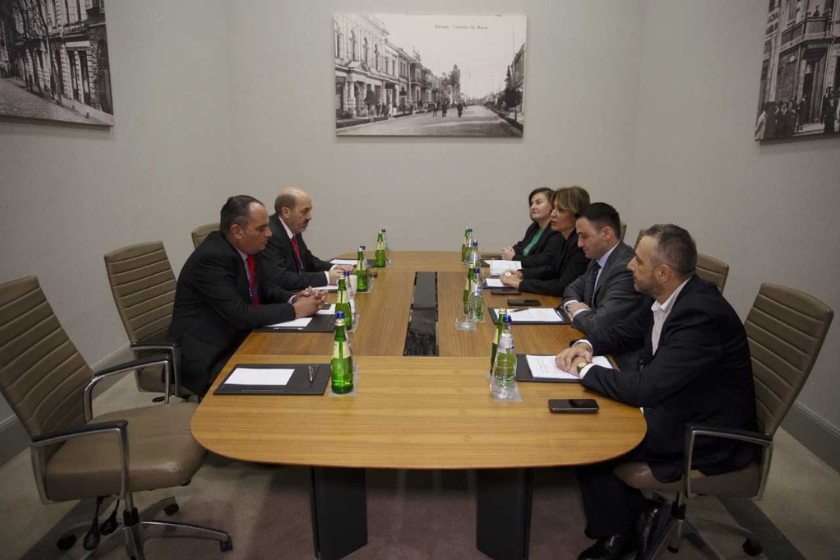 ეკონომიკისა და მდგრადი განვითარების მინისტრის მოადგილე თამარ იოსელიანი საერთაშორისო საზღვაო კომპანია Bernhard Schulte Shipmanagement - ის წარმომადგენლებს შეხვდა