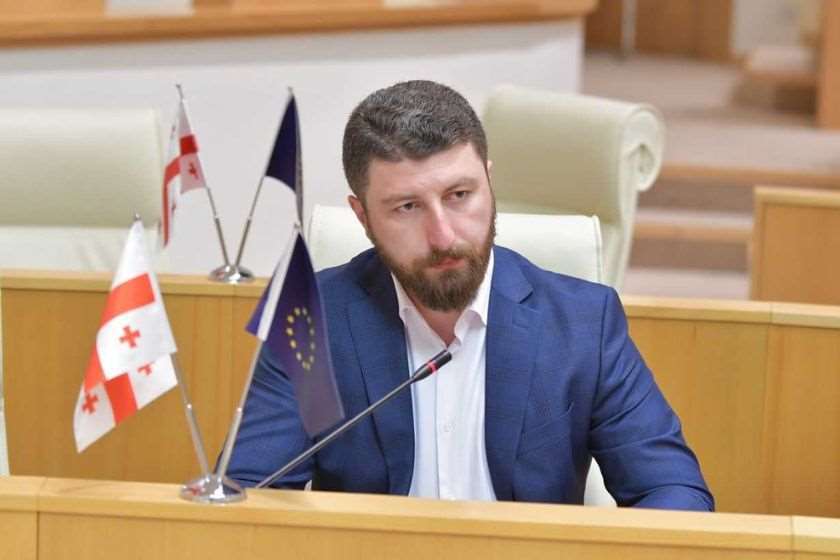 არჩილ გორდულაძე – ირაკლი ღარიბაშვილი რაც უფრო მდარე ხარისხის წერილებს გამოაქვეყნებს, მით უფრო მძიმე მდგომარეობაში ჩავარდება, სჯობს, რაც აღიარებული აქვს, იმ ბრალს დაემორჩილოს