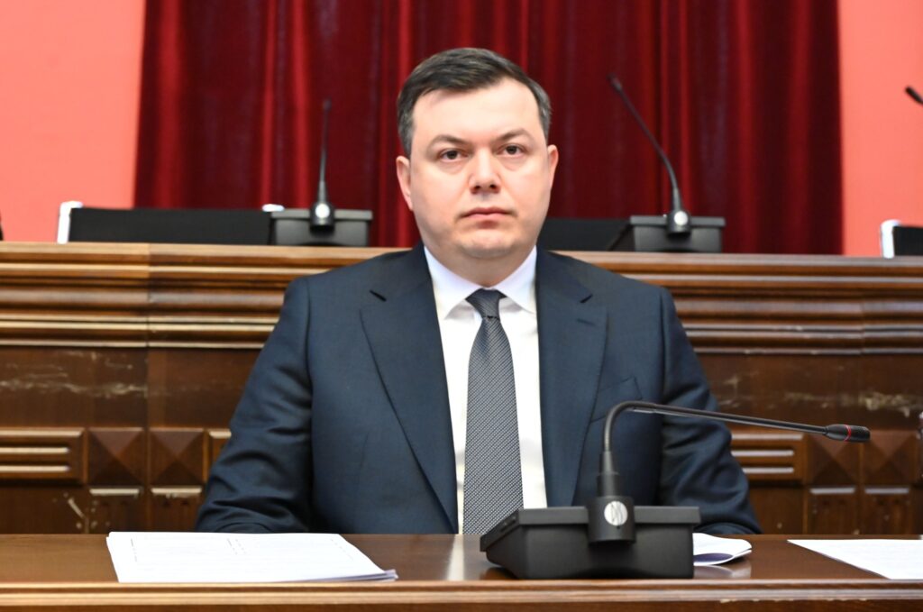 გიგა ფარულავა – „ოცნების“ პირობებში არავის აქვს გარანტია, რომ თანამდებობას გარკვეული ვადით შეინარჩუნებს, გეკა გელაძის თანამდებობიდან წასვლა მდინარაძის სახლში გაშვების გაგრძელებაა