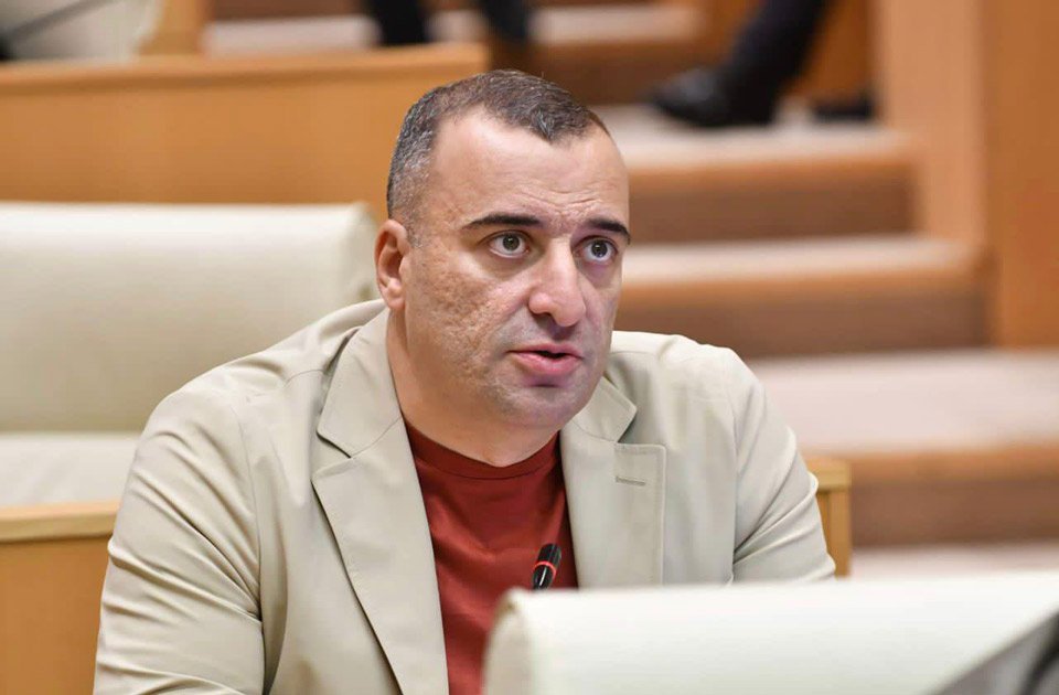 რატი იონათამიშვილი მერცის და მაკრონის რეიტინგის ვარდნაზე: ასე ემართება ყველას ვინც ირჩევს ემსახუროს არა ხალხს, არამედ კონკრეტულ ჯგუფებს
