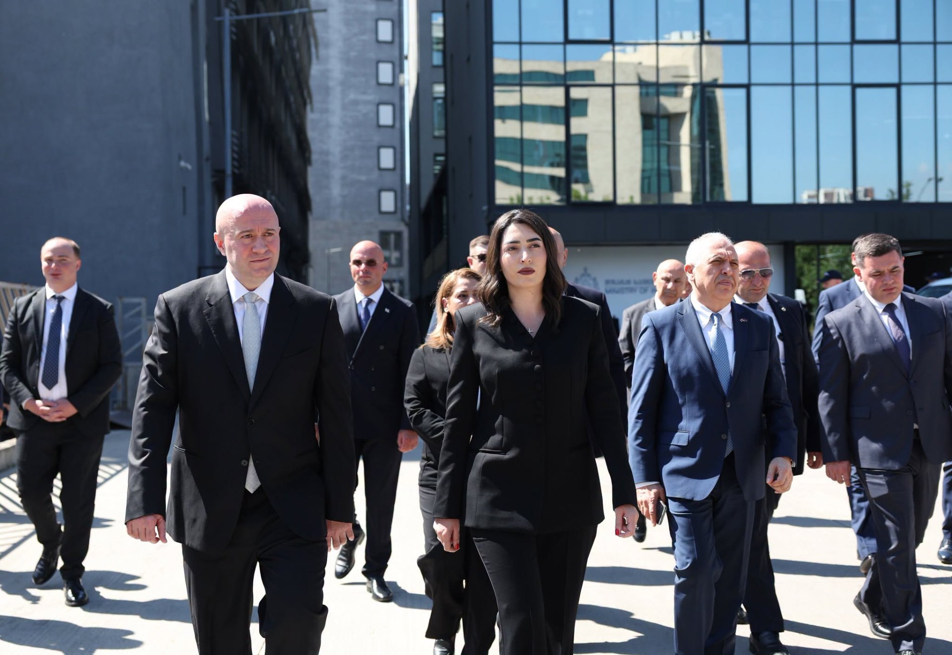 სომხეთის რესპუბლიკის შინაგან საქმეთა მინისტრი დელეგაციასთან ერთად საექსპერტო-კრიმინალისტიკურ დეპარტამენტს ეწვია