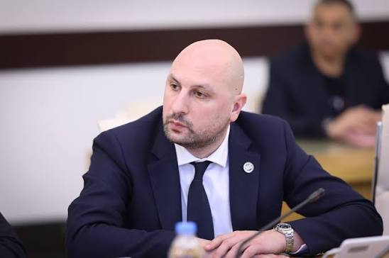ირაკლი ხელაძე – მზარდმა ეკონომიკურმა ტენდენციამ მოქალაქეებში მაღალი შემოსავალი გააჩინა, ქონების გადასახადზე მათ გარკვეული წუხილი ჰქონდათ, ეს გადაწყვეტილება გამოძახილია, რომ მათ შევუმსუბუქოთ გადასახადი