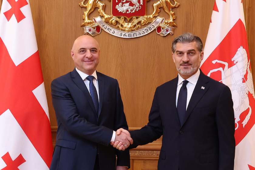 საქართველოს პრეზიდენტი აზერბაიჯანის რესპუბლიკაში საქართველოს ახლად დანიშნულ საგანგებო და სრულუფლებიან ელჩ გიორგი ზაქარაშვილს შეხვდა