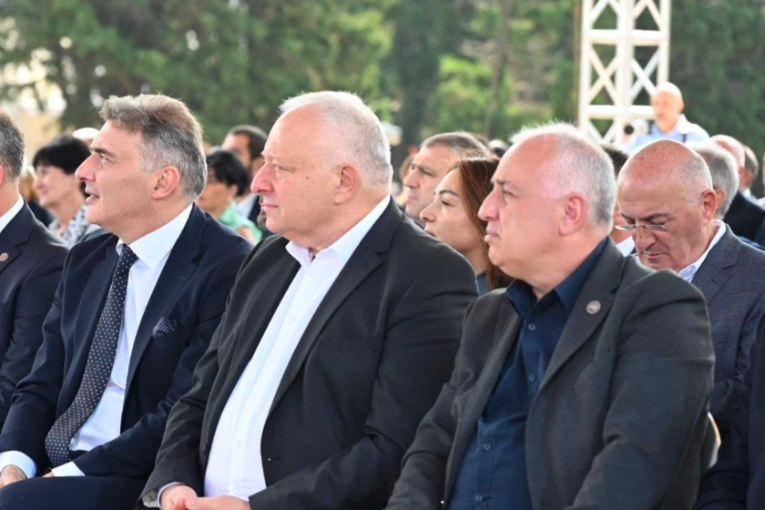 პარლამენტის წევრები ენერგეტიკოსთა პროფესიული დღის აღსანიშნავ ღონისძიებას დაესწრნენ