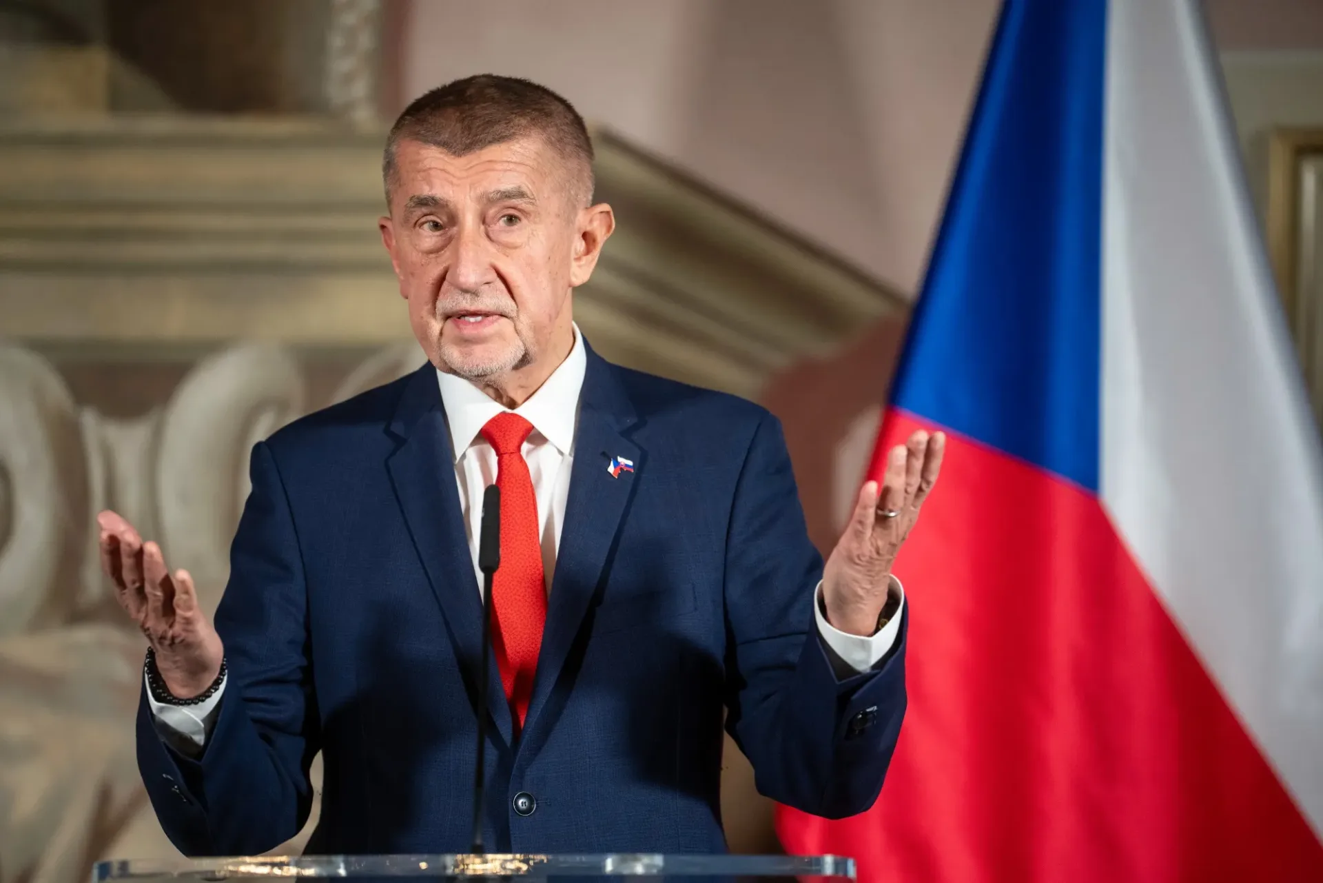 ჩეხეთის პრემიერი: გზას, რომელსაც მსოფლიო ახლა ადგას,  მესამე მსოფლიო ომისკენ მივყავართ