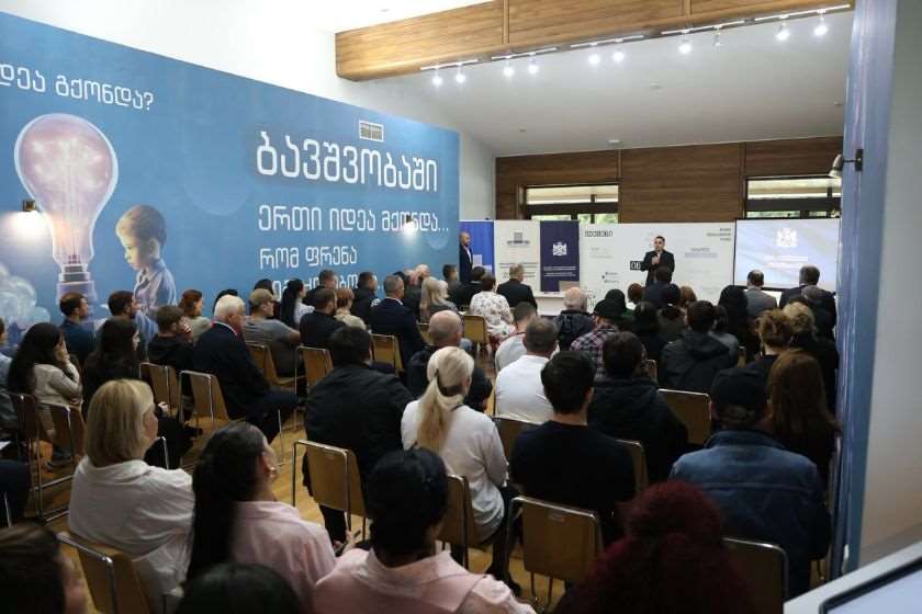 გიორგი ჯინჭარაძე აფხაზეთის ფინანსთა და ეკონომიკის სამინისტროს პროგრამის ბენეფიციარებს შეხვდა