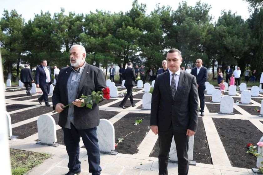 გიორგი ჯინჭარაძემ ბაბუშერის ტრაგედიის დროს დაღუპულთა ხსოვნას პატივი მიაგო