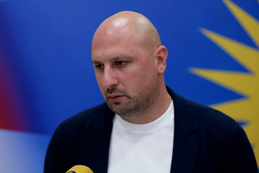 ირაკლი ხელაძე „კორძის“ კონცერტზე: ევროკავშირი აგრძელებს საქართველოში ექსტრემიზმის, რადიკალიზმის, სიძულვილის წახალისებას. მიუხედავად იმისა, რომ დეკლარირებულია ყველაფერი, ჰერჩინსკი აგრძელებს სირაქლემას პოზიციაში ყოფნას