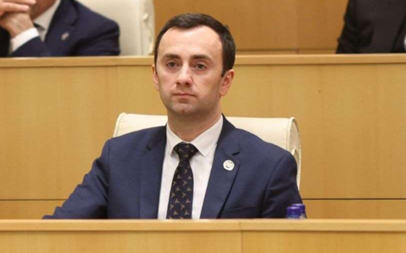 ლევან მახაშვილი ქუჩის პროტესტზე: ეს არის ჩვეულებრივი აგრესიული თემი, რომლის მიზანიც არის დესტრუქციის შემოტანა საზოგადოებაში. აქ გამორჩეული როლი აქვთ ბრიუსელის იმ წარმომადგენლებს, რომლებიც ამ წლების განმავლობაში კვებავდნენ სწორედ ამ დესტრუქციას ქართულ საზოგადოებაში