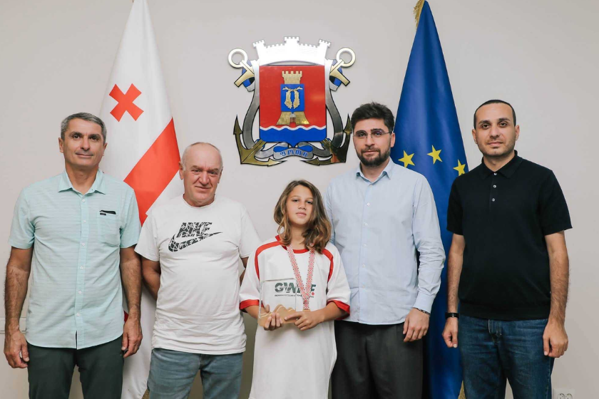 ბექა ვაჭარაძემ ფოთელ სპორტსმენს ალექსანდრე გვასალიას „ზასლავლის თასი 2026“-ის მოპოვება მიულოცა