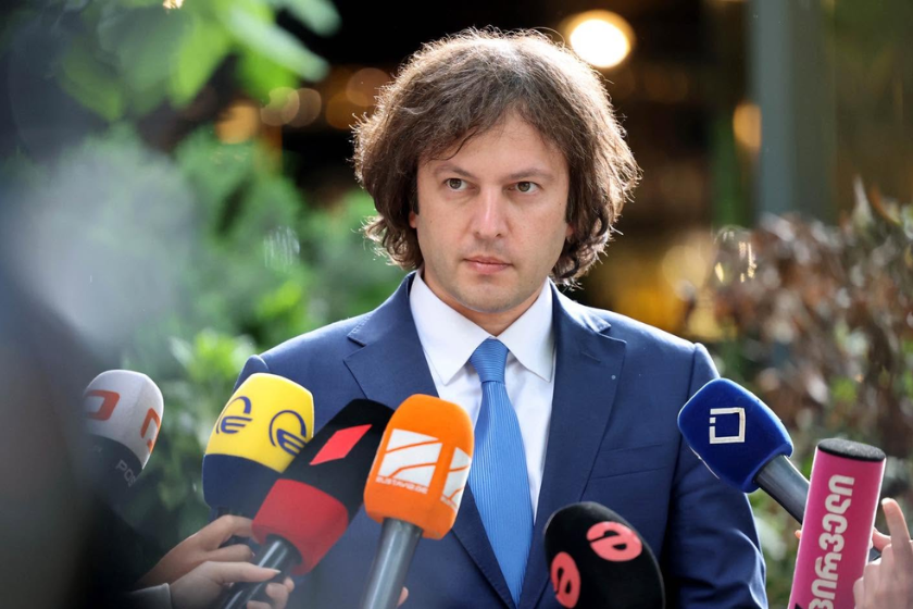 ირაკლი კობახიძე: არ დატოვეს არც ერთი გამორჩეულად წარმატებული სპორტსმენი, არა მარტო ფეხბურთელი, რომელიც აგენტურას რეალურად არ ჰყავს გალანძღული ან სხვანაირი ფორმით შეურაცხყოფა არ აქვს მიყენებული, ამით ისინი სპორტსმენებს ვერაფერს დააკლებენ, სპორტი არის ის, რაც საზოგადოებას უნდა აერთიანებდეს და აქაც კი, ცდილობენ, რომ რაღაცნაირად სხვაგვარი რიტორიკა შემოიტანონ