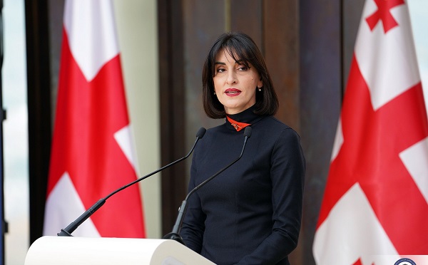 მაკა ბოჭორიშვილი: ვიმყოფებით კანადაში და ეს შესაძლებლობა არ უნდა გაგვეშვა ხელიდან. ხშირად არ არის ორმხრივი ვიზიტების გაცვლა ჩვენს ქვეყნებს შორის. ჩვენ ვართ ევროკავშირთან ასოცირებული ქვეყანა. კანადის და ევროკავშირის ურთიერთობები არის ჩვენი ყურადღების საგანი, როგორ განვითარდება ეს პარტნიორობა
