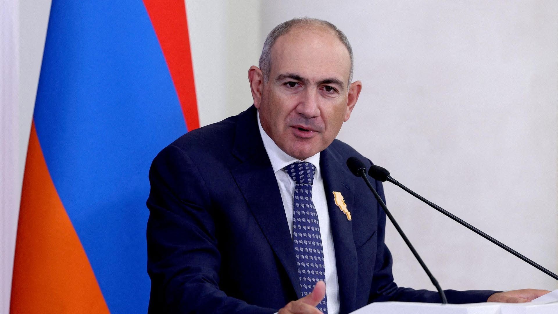 ნიკოლ ფაშინიანი – სომხეთის ეკლესია დატყვევებულია, თუმცა ეკლესია არ არის კათოლიკოსი ან ეპისკოპოსები, არამედ მორწმუნე ხალხია, რომელიც ეკლესიის მმართველობიდან არის მოწყვეტილი