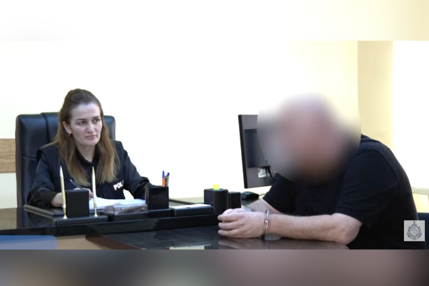 სამართალდამცველებმა აჭარაში ჯგუფურად ჩადენილი თაღლითობის ბრალდებით ორი პირი დააკავეს