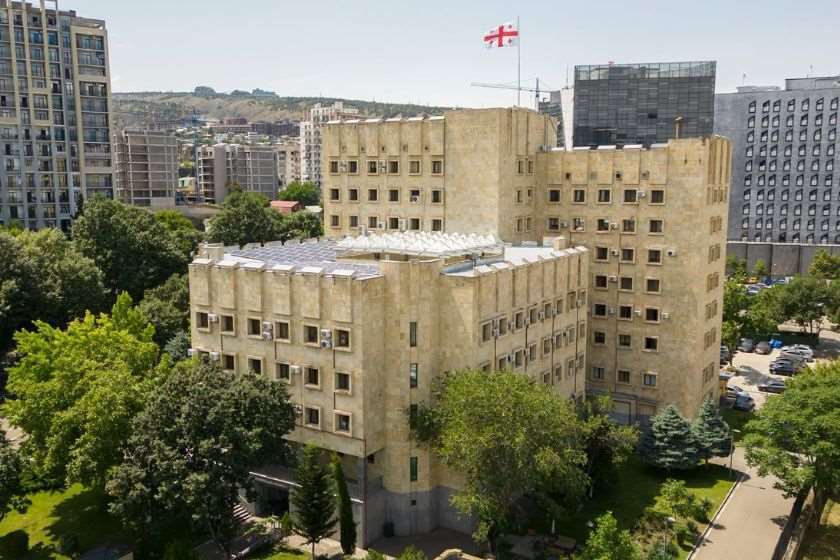 გენერალური პროკურორის მოადგილე ზურაბ ბელთაძე თემურ ხადურის გარდაცვალების სისხლის სამართლის საქმესთან დაკავშირებით გარდაცვლილის დედას შეხვდა