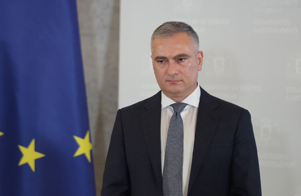 პაატა სალია – პატიმარ დავითაძის საქმეზე მიმდინარეობს კომპლექსური გამოძიება, სახელმწიფოს აქვს პასუხისმგებლობა, დაიცვას როგორც პენიტენციურ დაწესებულებაში მოთავსებული ადამიანები, ასევე ისინი, ვინც ამ სისტემას ემსახურებიან
