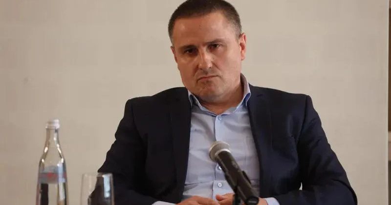 კახა წიქარიშვილი გიორგი დავითაძის საქმეზე: კადრებში არსებული დეტალები  გაუპატიურების საწინააღმდეგოდ მეტყველებს. როდესაც ადამიანთა ჯგუფი რაღაცას არაკანონიერს აკეთებს და იციან, კამერა უყურებს, შეეცდებოდნენ კამერისგან დაფარვას, არცერთი მათგანი კამერისკენ არ იყურება