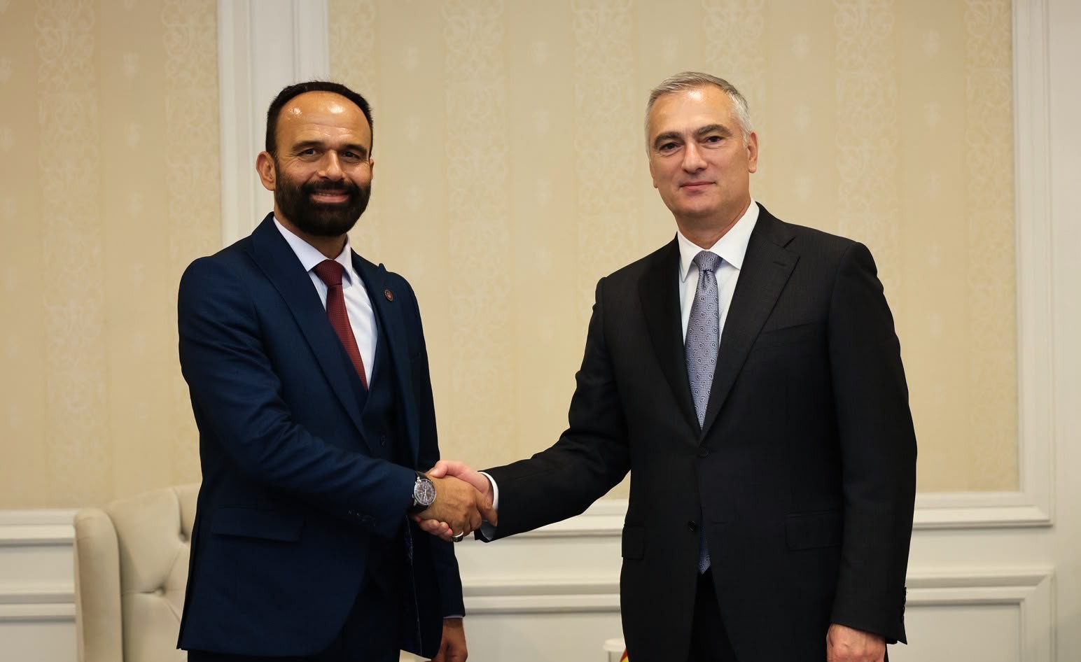 იუსტიციის მინისტრი პაატა სალია სამართლის საერთაშორისო სამიტის ფარგლებში ჩრდილოეთ მაკედონიის იუსტიციის მინისტრ ჯეტონ შასივარს შეხვდა