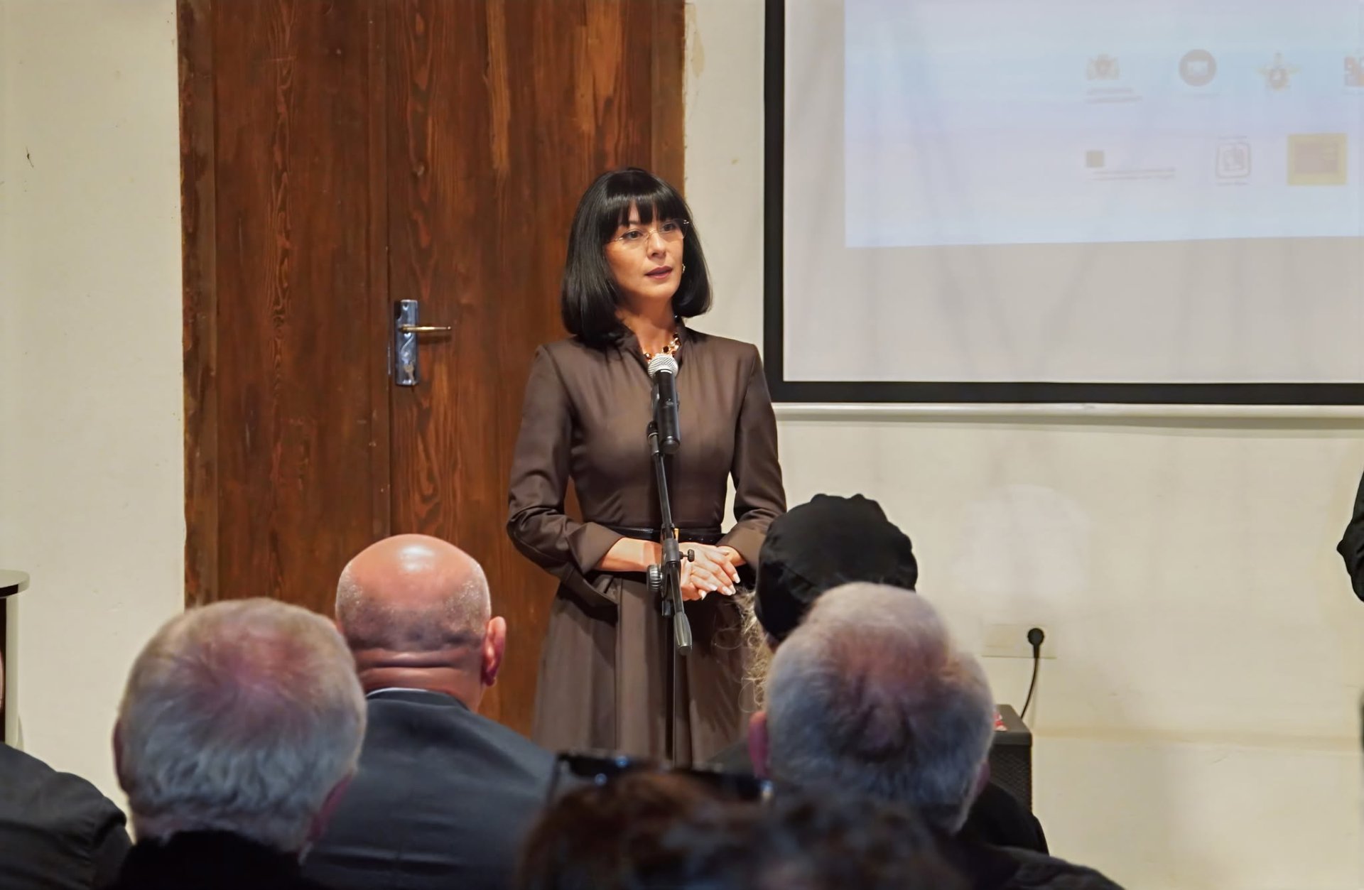 სახელმწიფო მინისტრი თეა ახვლედიანი, შიდა ქართლის რეგიონში, გორის მუნიციპალიტეტის სოფელ ნიქოზში ანიმაციური ფილმების საერთაშორისო ფესტივალის „ნიქოზის“ გახსნას დაესწრო