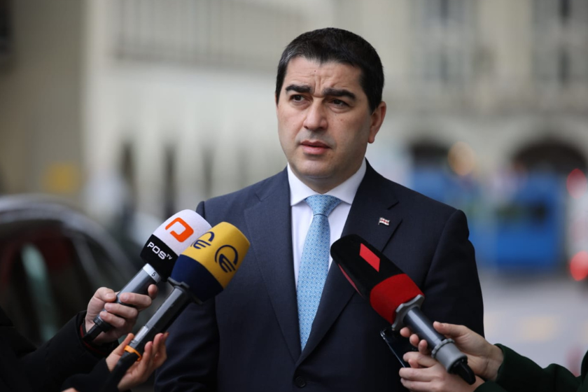 შალვა პაპუაშვილი: მნიშვნელოვანია, რომ ჩვენმა საზოგადოებამ ეს რეალობა იცოდეს, რომ არავინ დღეს და ხვალ არ ფიქრობს ევროკავშირის გაფართოებაზე, რომ 2030 წელი ძალიან დიდიკითხვის ნიშნის ქვეშ არის საერთოდ რა გადაწყვეტილება იქნება